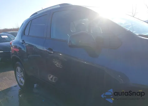 2021 Chevrolet Trax Awd Lt z USA, uszkodzony, nr VIN KL7CJPSB8MB347312